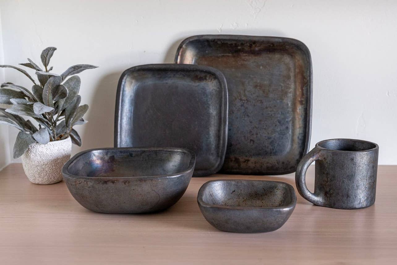 Longpi Pottery Square Bowl