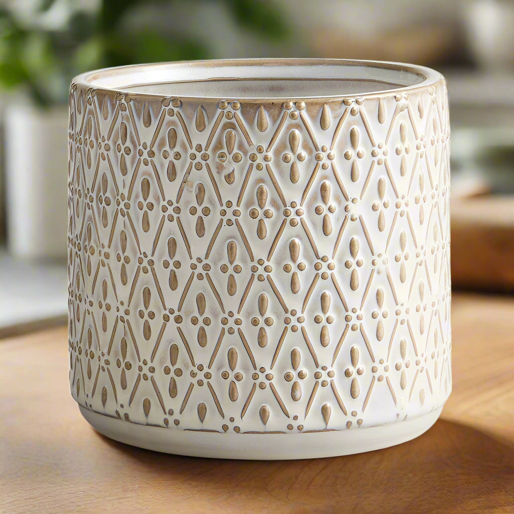 Pattern Embossed Pot