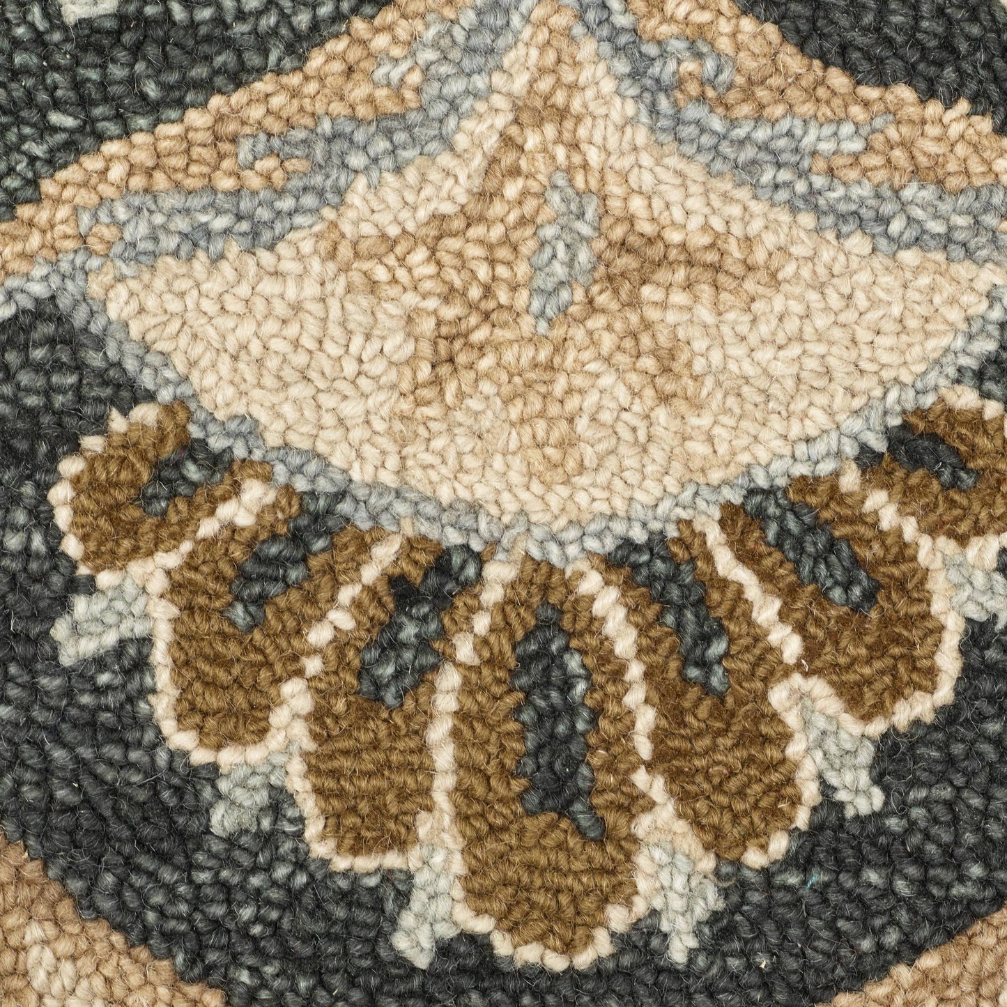 Daniela Hand-Tufted Wool 4' Round Rug