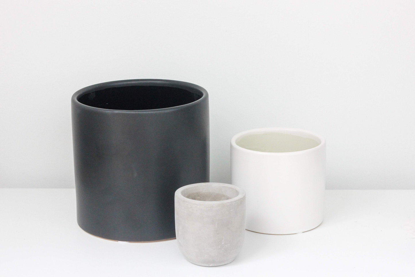 Matte Black Cylinder 3" Pot