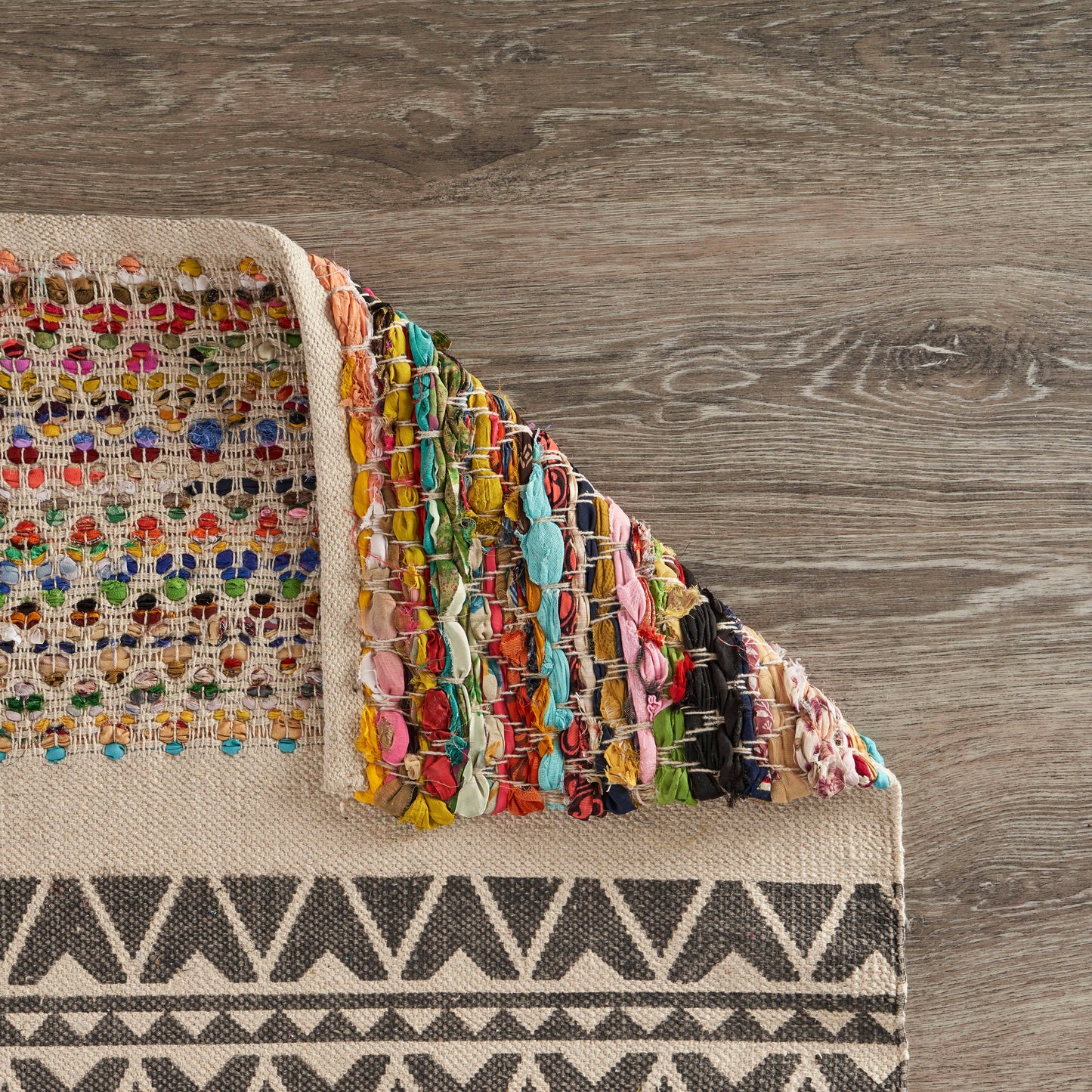 Geometric Chindi Area Rug 3x5