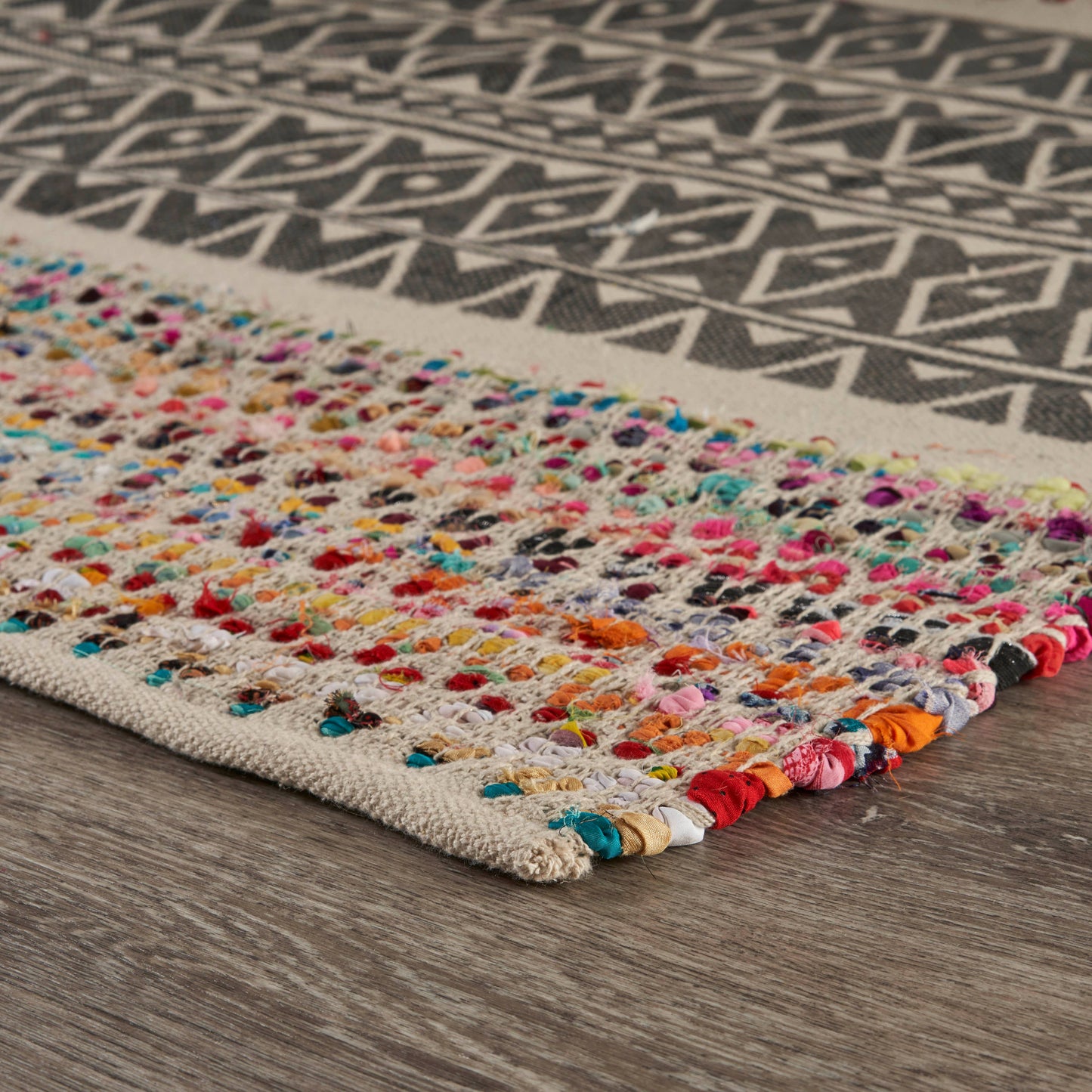 Geometric Chindi Area Rug 3x5