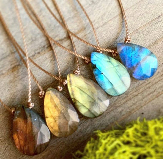 Labradorite Faceted Teardrop Necklace: 16"