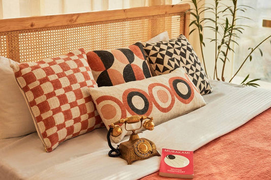 Aakar Circle Lumbar Pillow