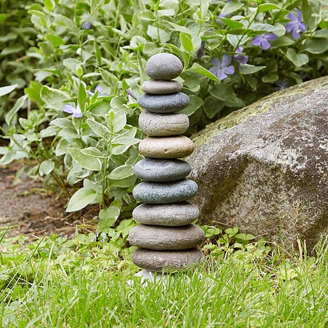 Garden Cairn: Tall