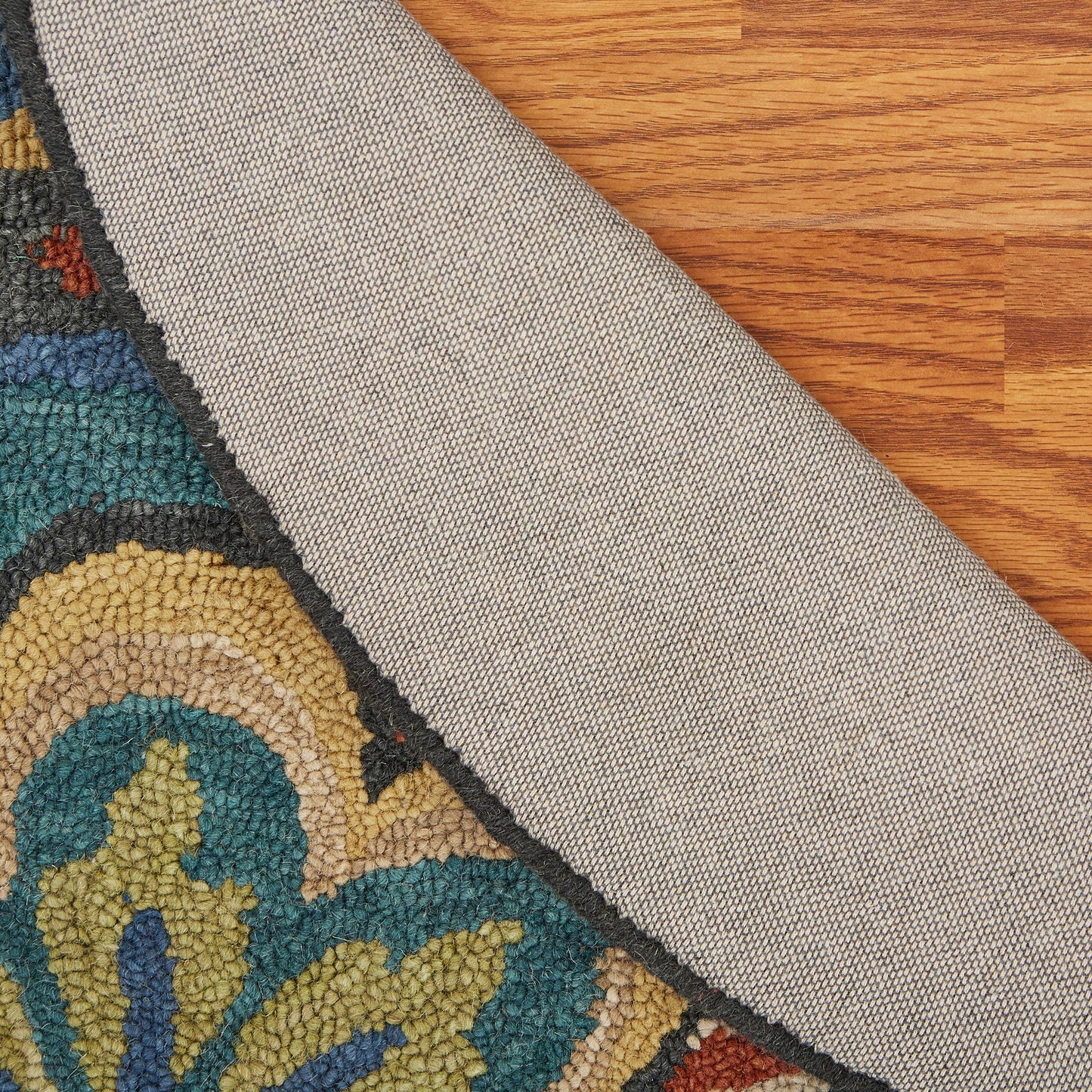 Daniela Hand-Tufted Wool 4' Round Rug
