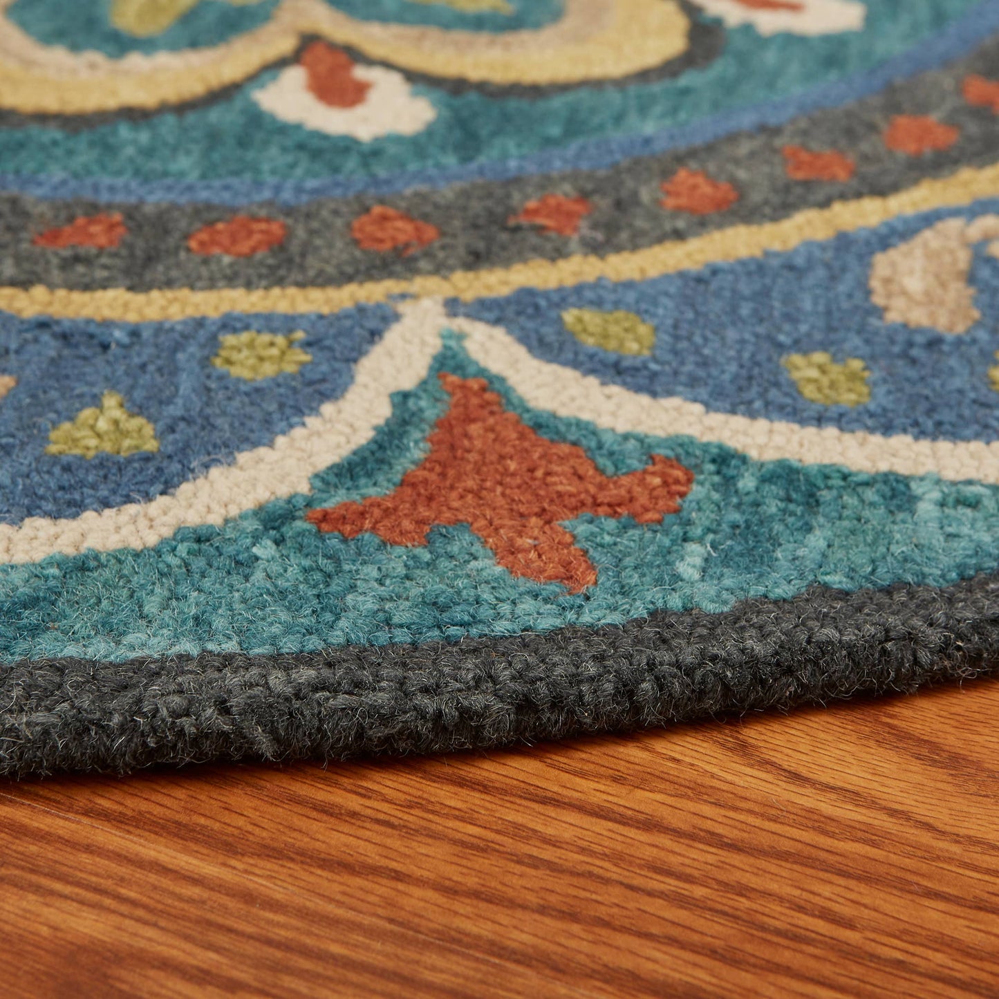 Daniela Hand-Tufted Wool 4' Round Rug