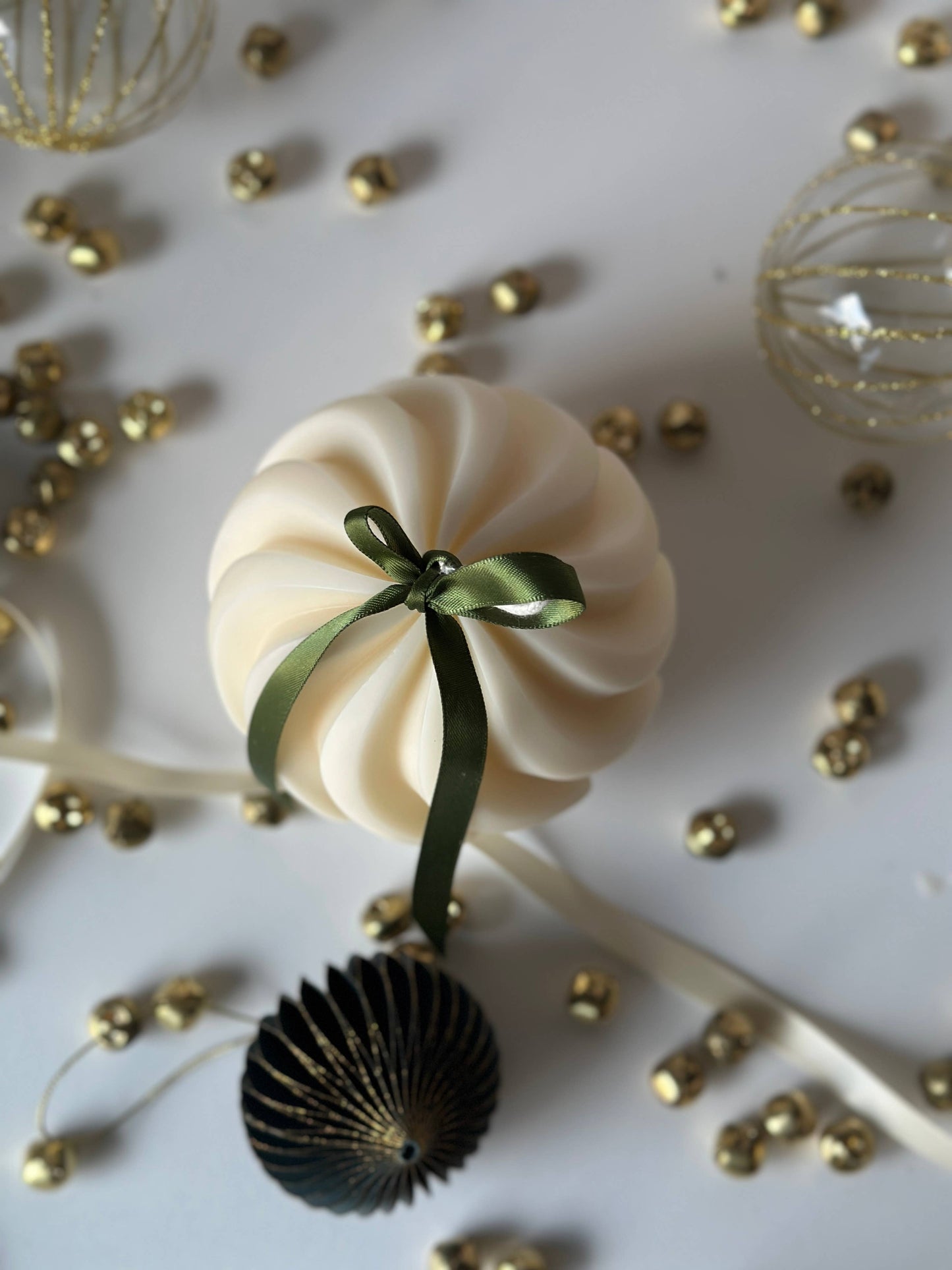 Christmas Ball Candle