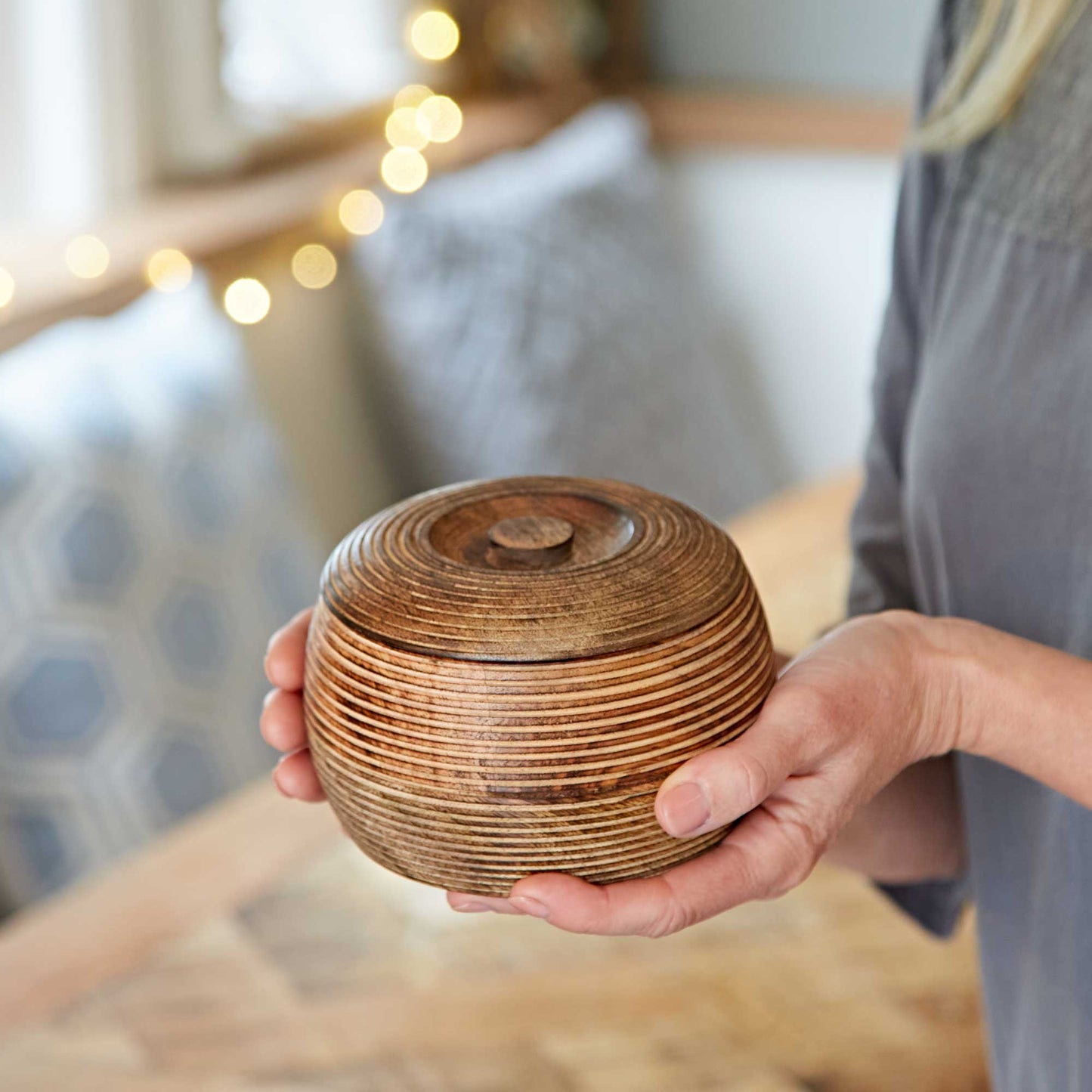 Handmade Carved Mango Wood Bowl With Lid